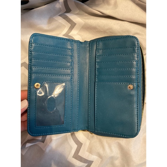 Floral Target Wallet - Picture 3 of 5